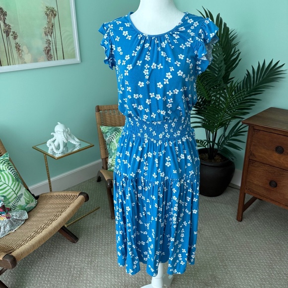 Draper James Faith Dress in Ditsy Daisy - Blue Aster Size Small - Picture 2 of 10